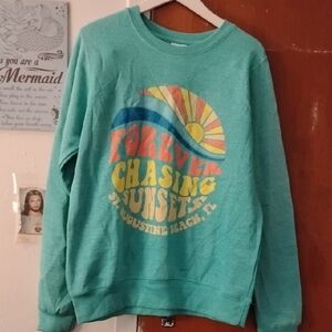 Forever Chasing Sunsets Graphic Sweater - Green